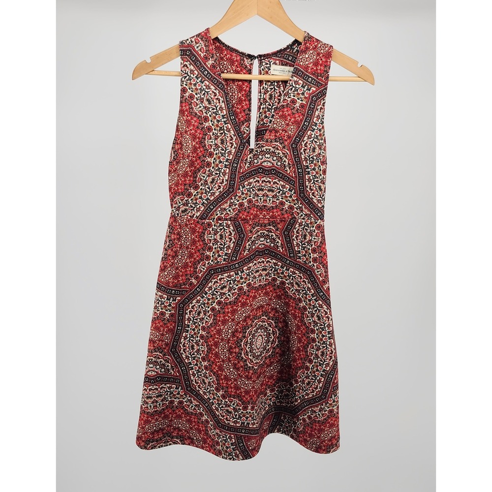 Abercrombie & Fitch Red Medallion Paisley Boho V-Neck Mini Dress Womens Small